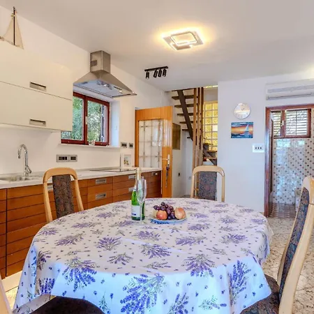 Villa View Beachfront By Guide
